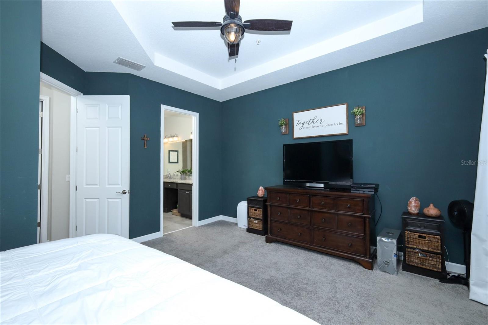 GRANDE OAKS AT HEATHROW - Residential