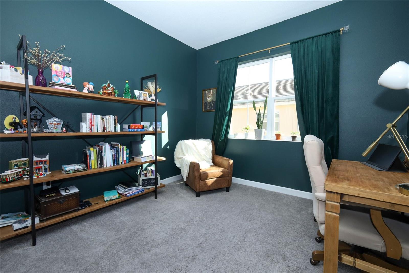 GRANDE OAKS AT HEATHROW - Residential