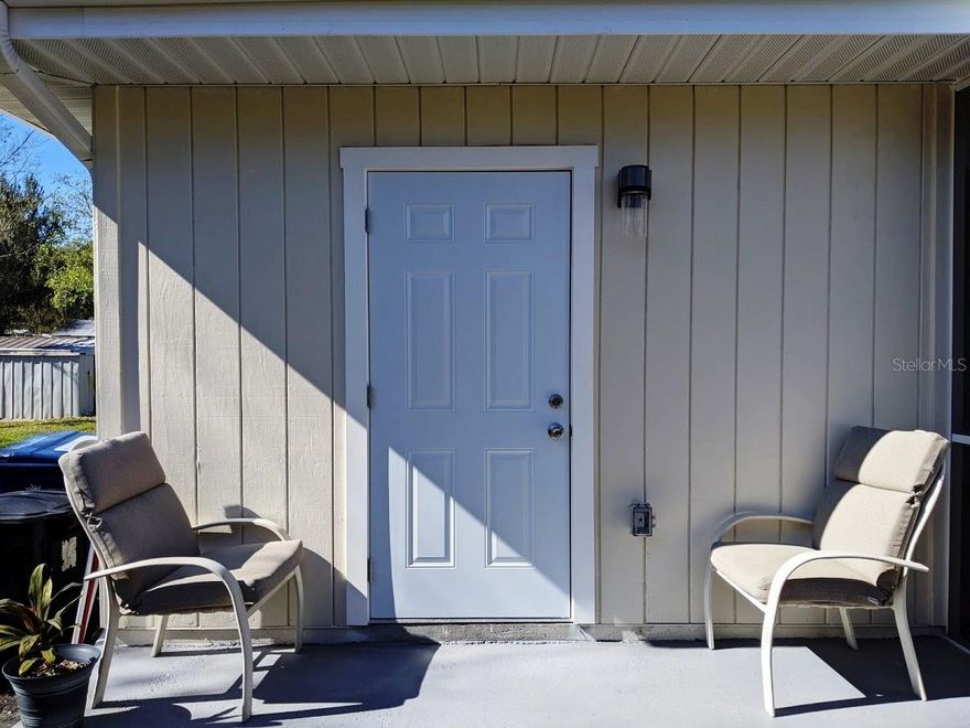 This is a 500-square-foot newly renovated apartment. Located in a quiet neighborhood conveniently located close to downtown, Beaches, shopping, restaurants, and medical facilities. The new kitchen with all new appliances, granite counters, and cabinetry overlooks the inviting backyard. Immaculate and ready to move in.