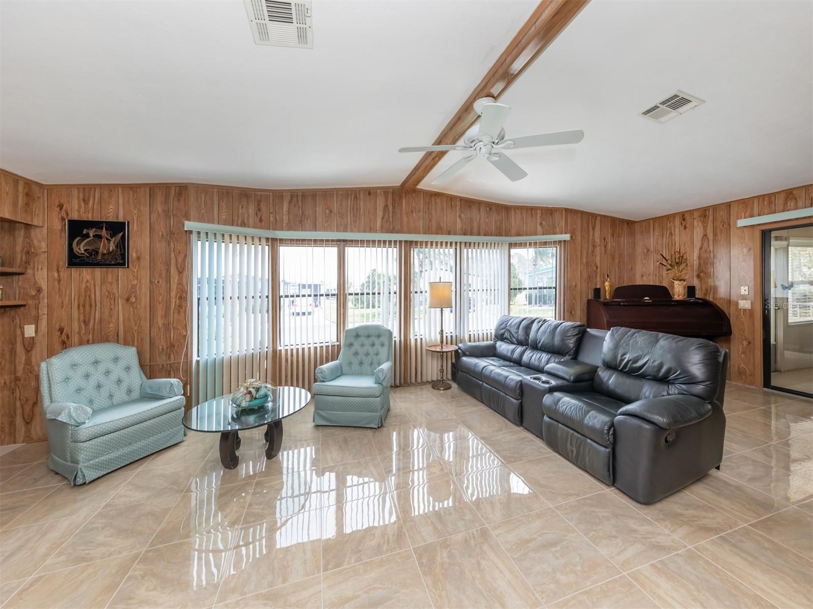 LA CASA MHP CO-OP - Residential