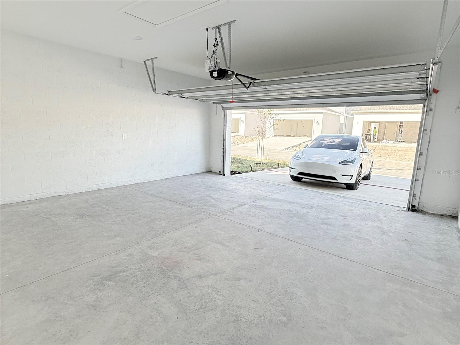 BRONSONS RIDGE 32S - Residential Lease