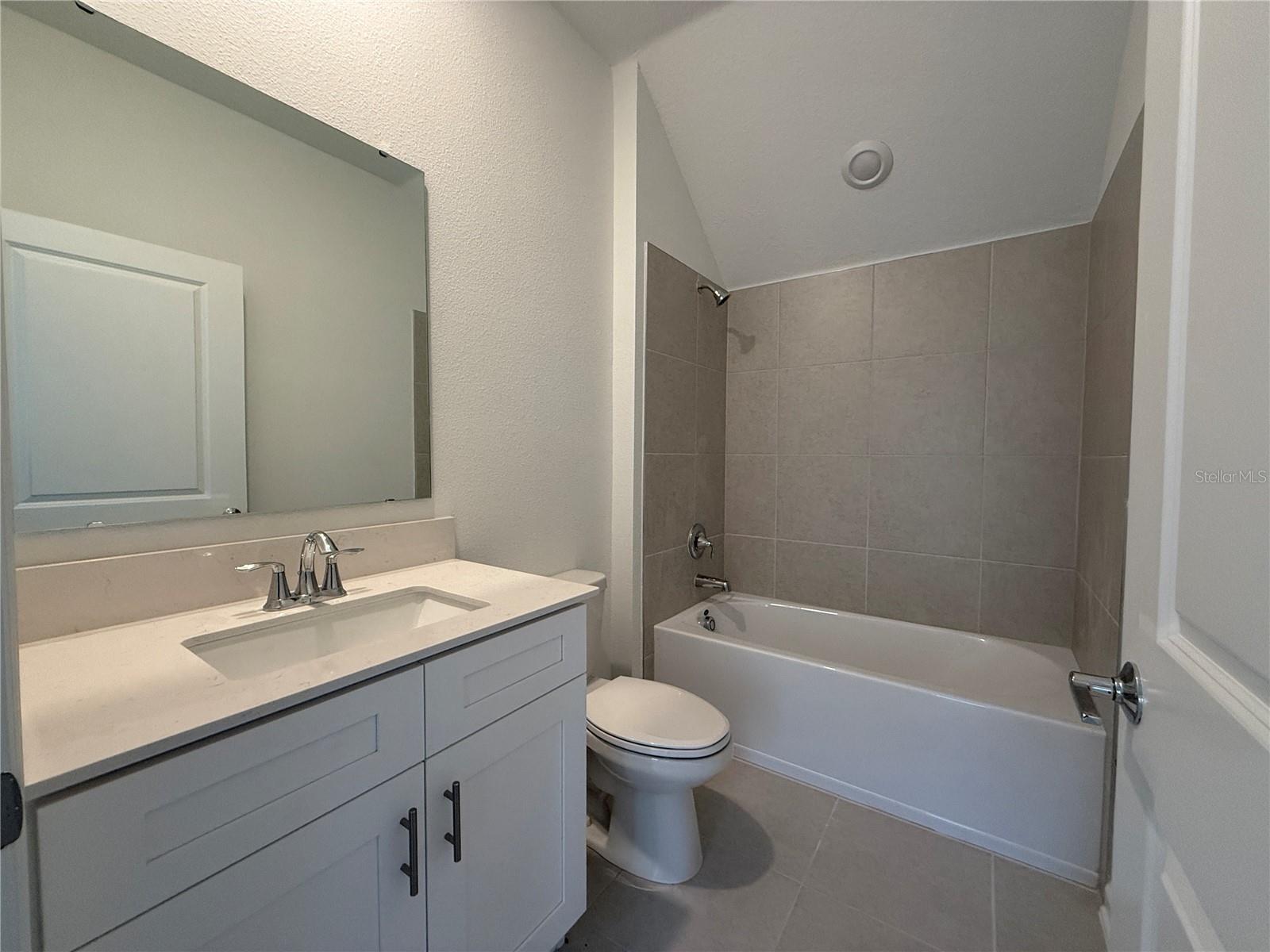 BRONSONS RIDGE 32S - Residential Lease