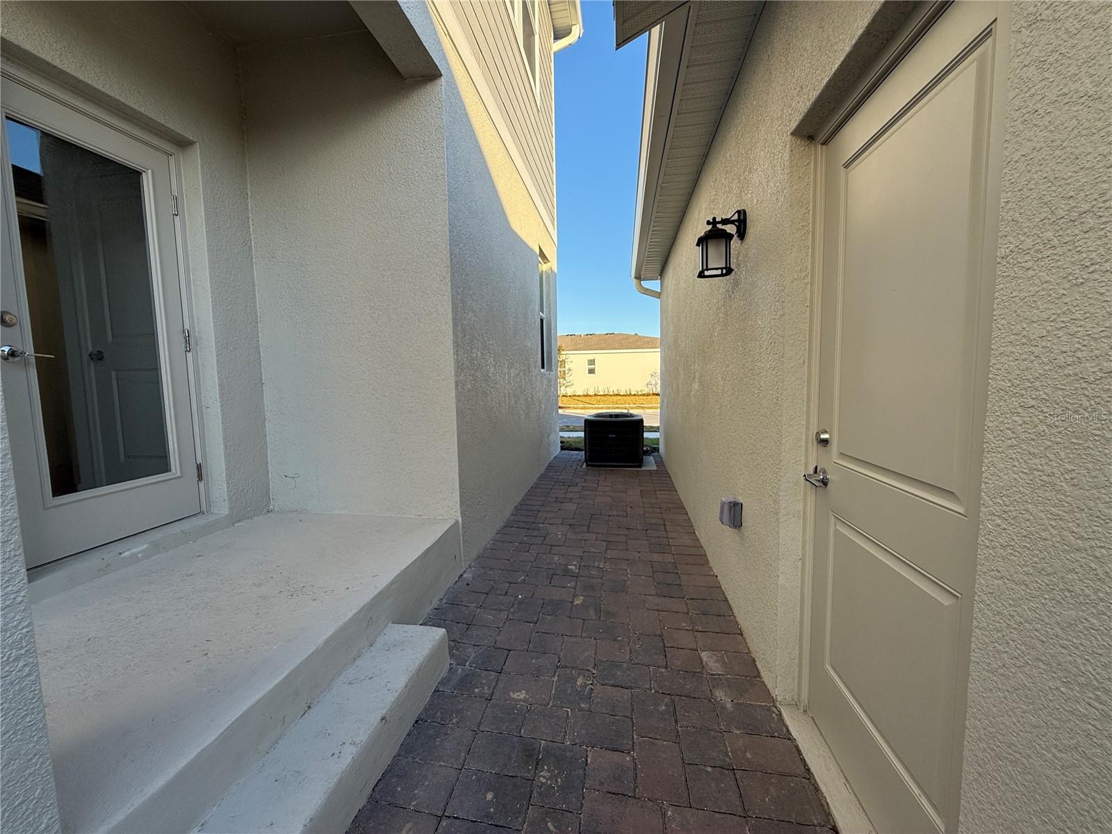 BRONSONS RIDGE 32S - Residential Lease