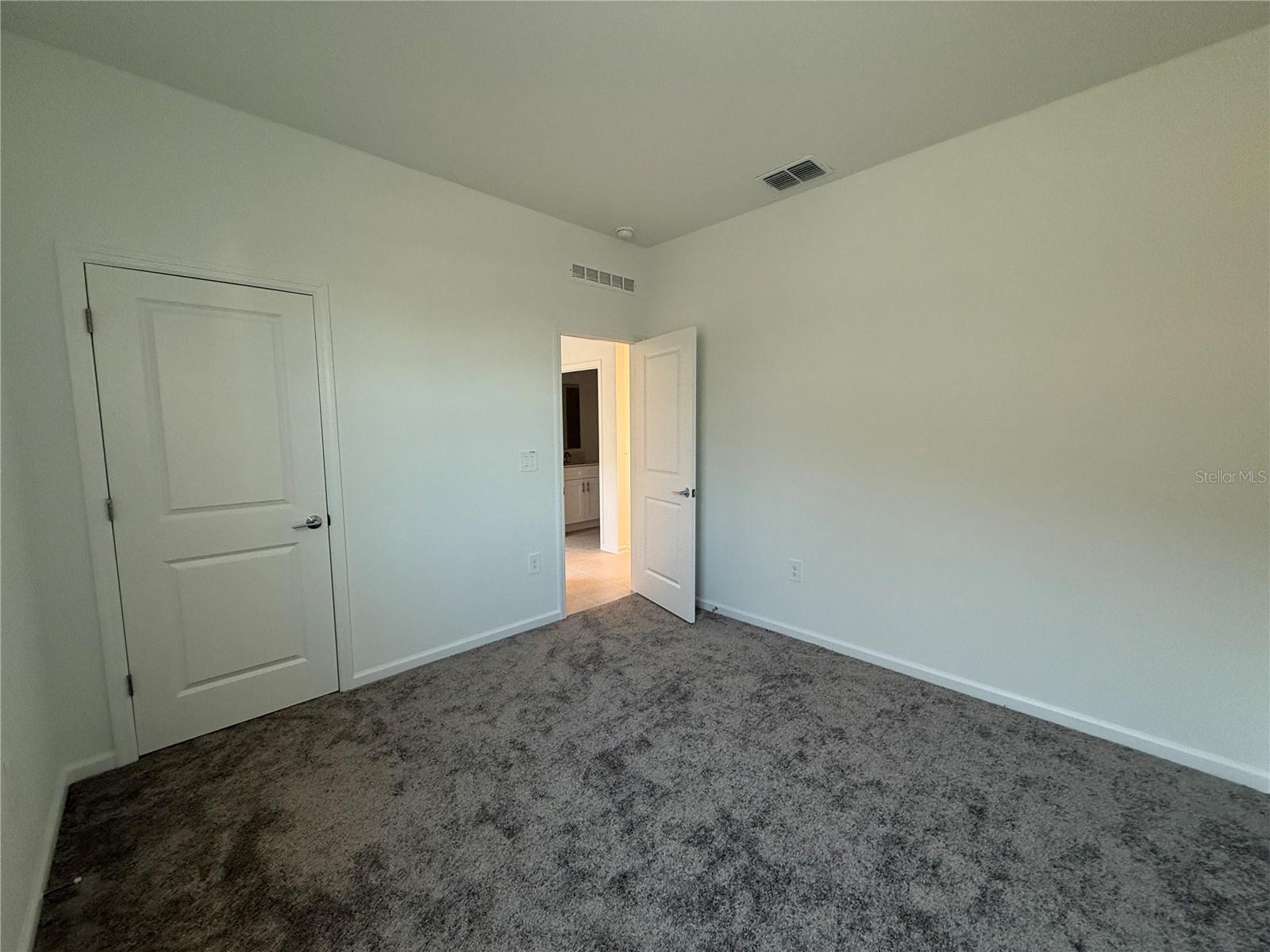 BRONSONS RIDGE 32S - Residential Lease