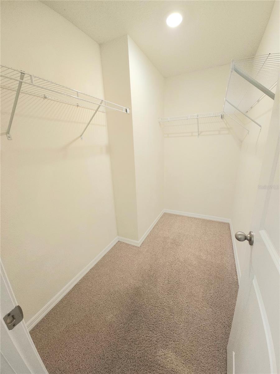 LAKE DIAMOND NORTH - Residential Lease