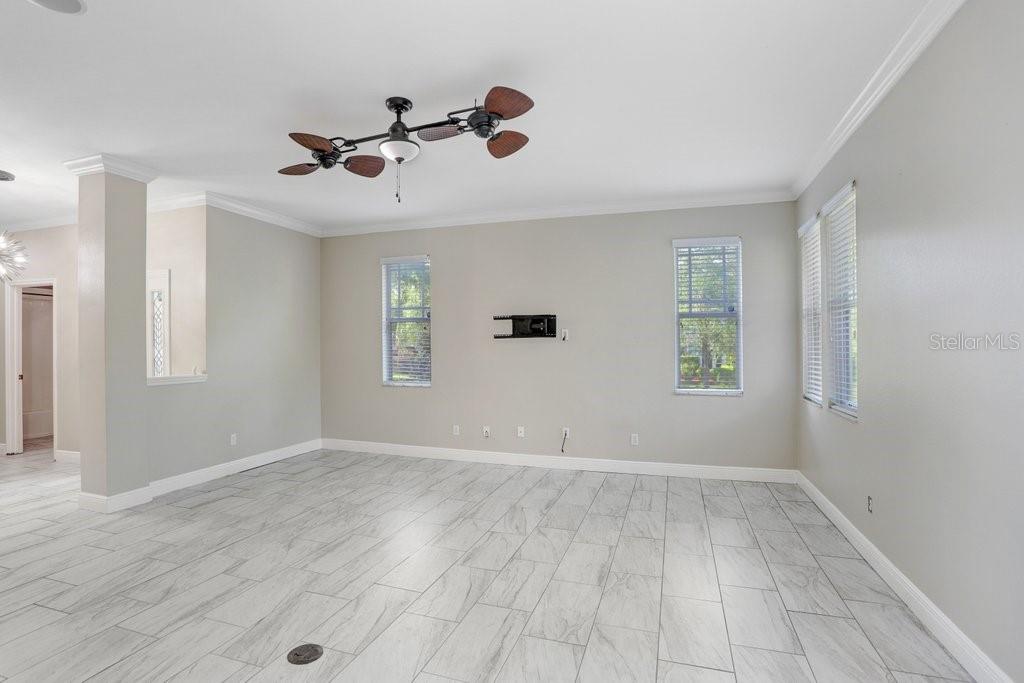 923 LUMSDEN RESERVE DRIVE