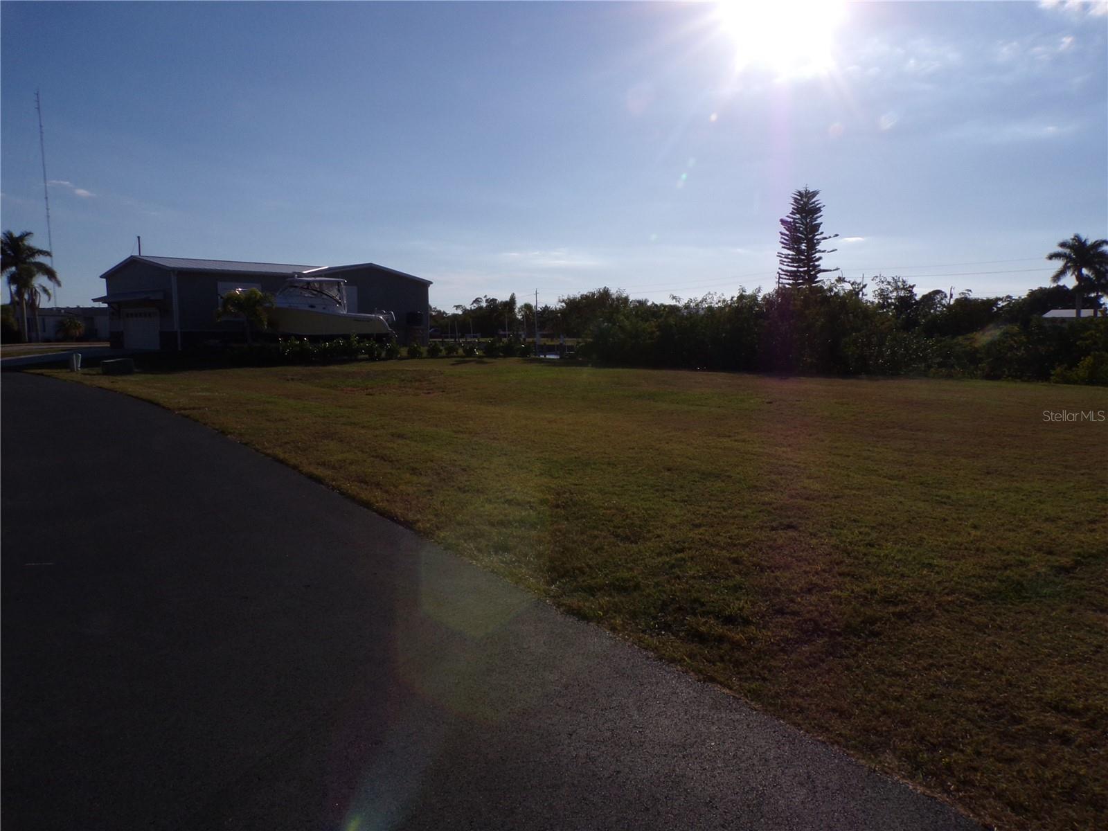 PELICAN POINTE 1ST ADD - Land