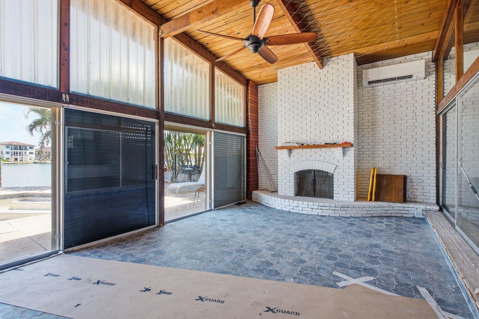 31 DOLPHIN DRIVE