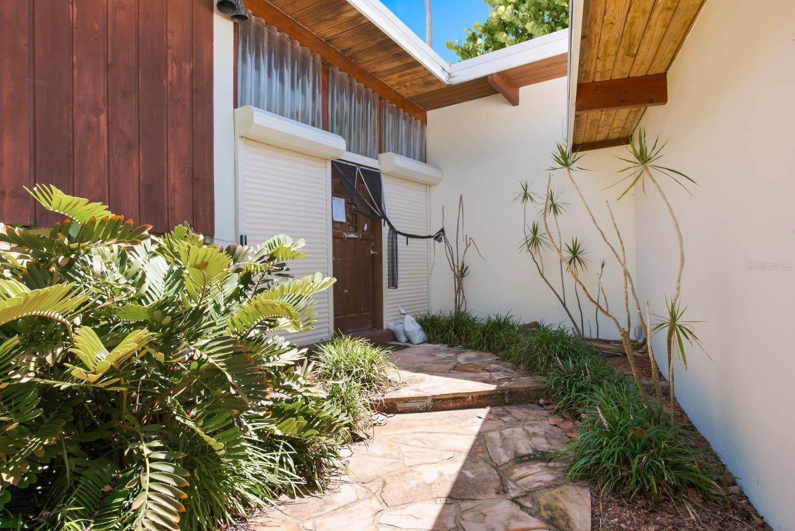 31 DOLPHIN DRIVE
