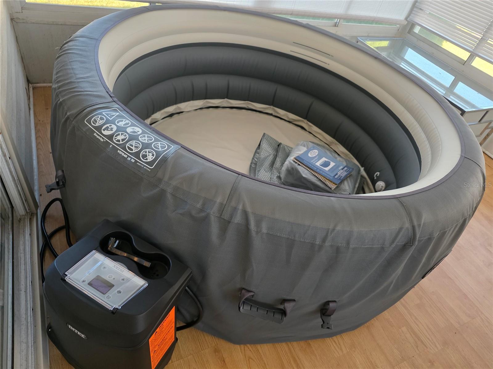 HILLTOP ESTATES - Residential