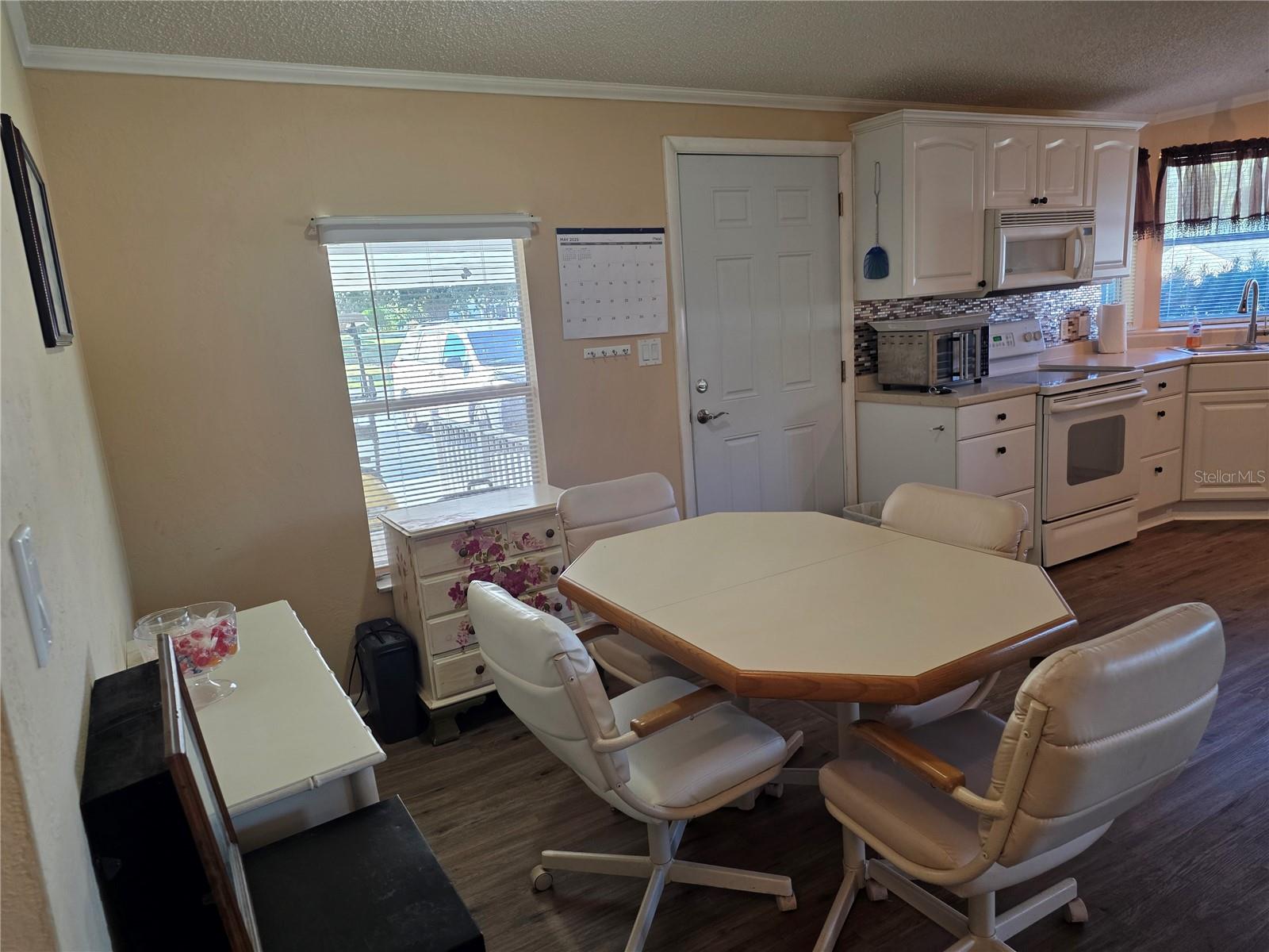 HILLTOP ESTATES - Residential