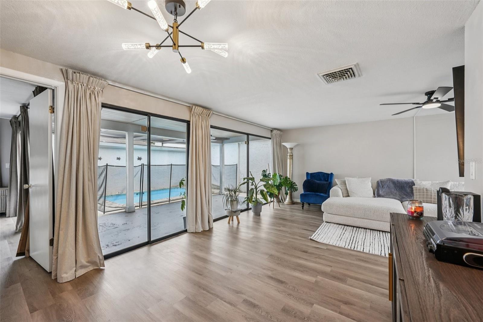 BEACON WOODS VILLAGE - Residential