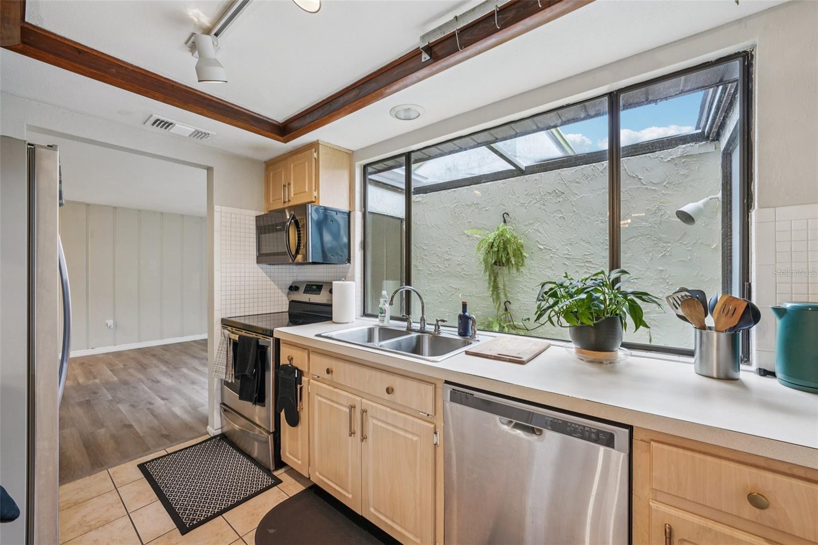 BEACON WOODS VILLAGE - Residential