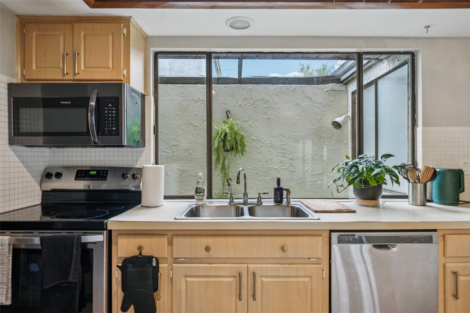 BEACON WOODS VILLAGE - Residential