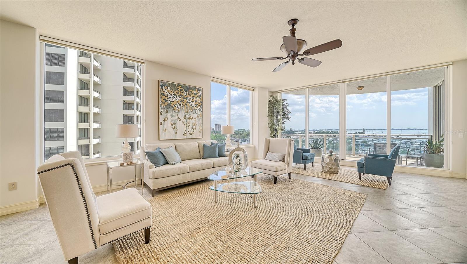 MARINA TOWER - Residential