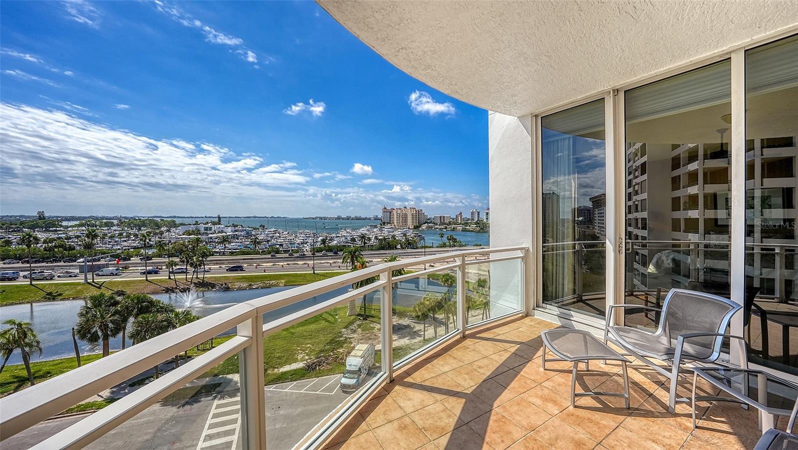 MARINA TOWER - Residential