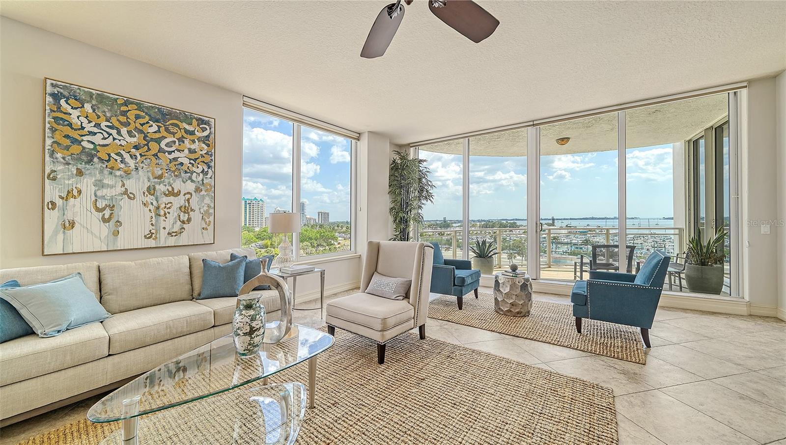 MARINA TOWER - Residential