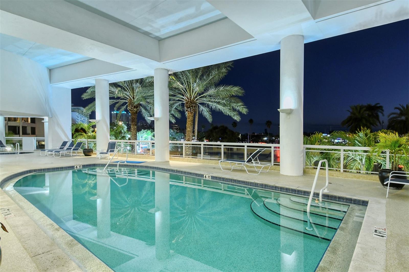 MARINA TOWER - Residential