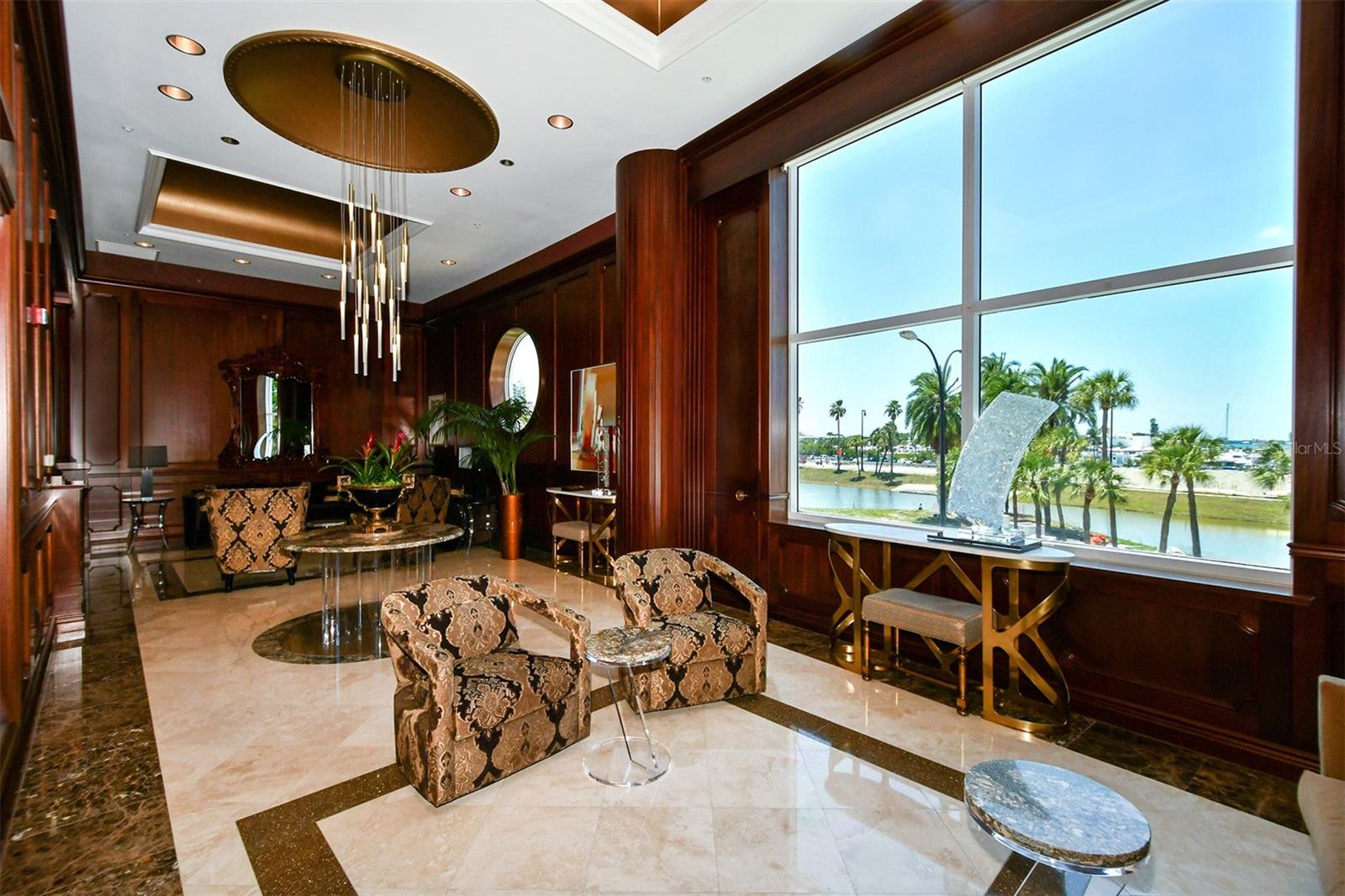 MARINA TOWER - Residential