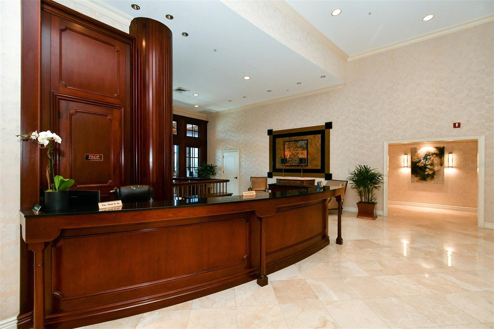 MARINA TOWER - Residential