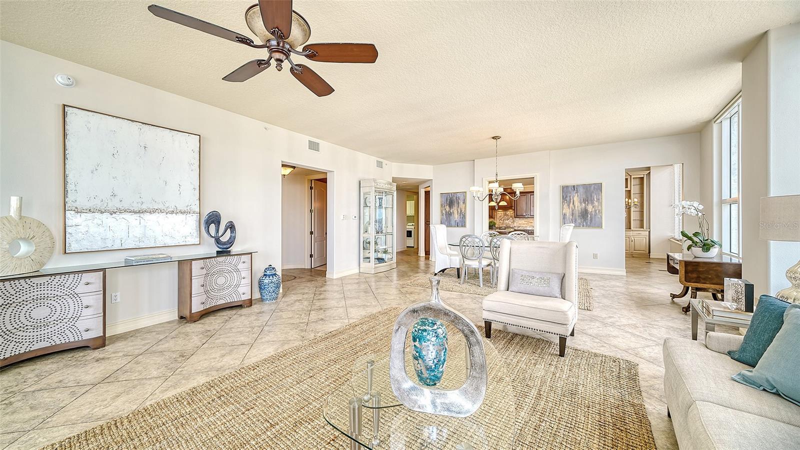 MARINA TOWER - Residential