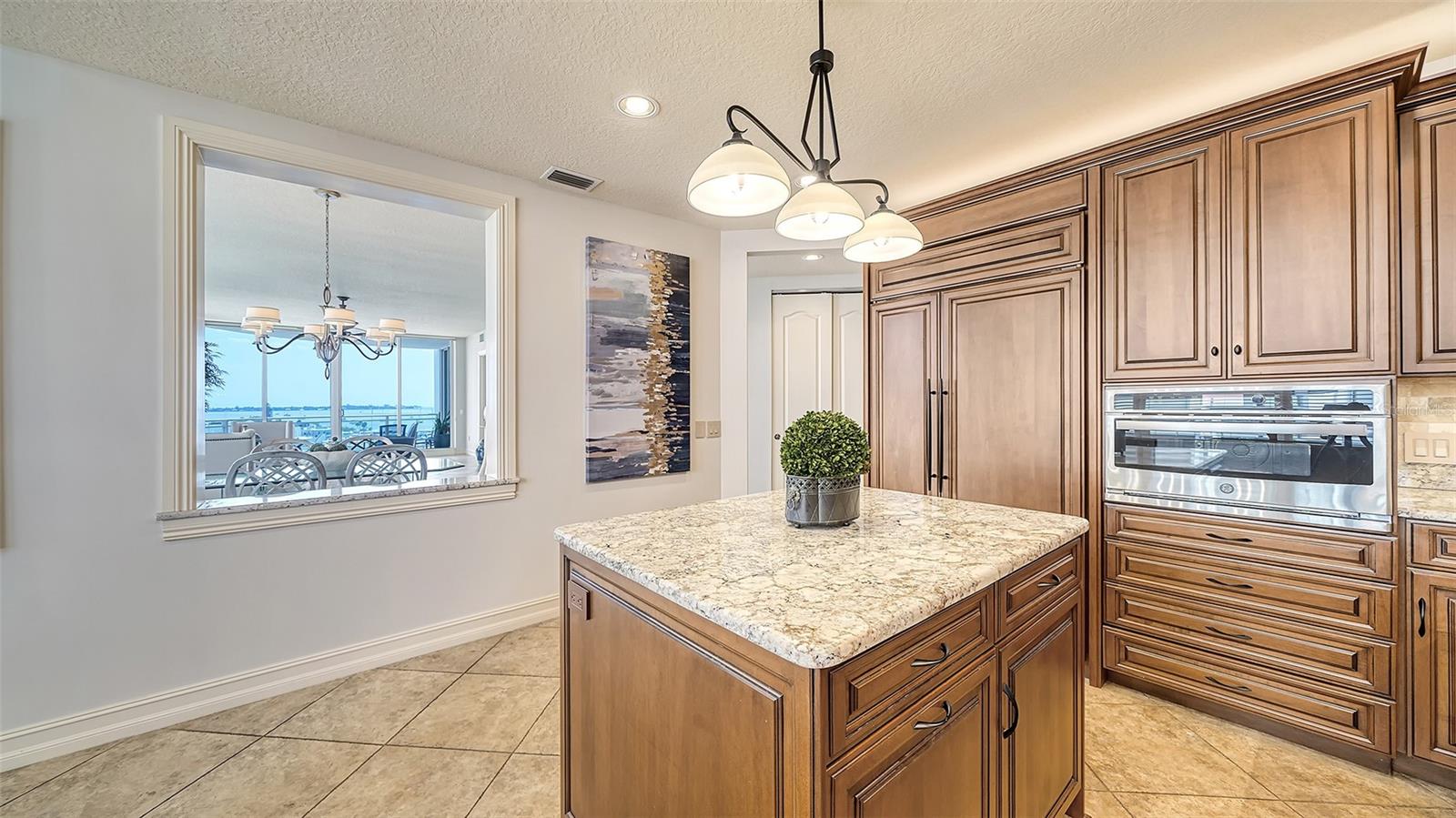 MARINA TOWER - Residential