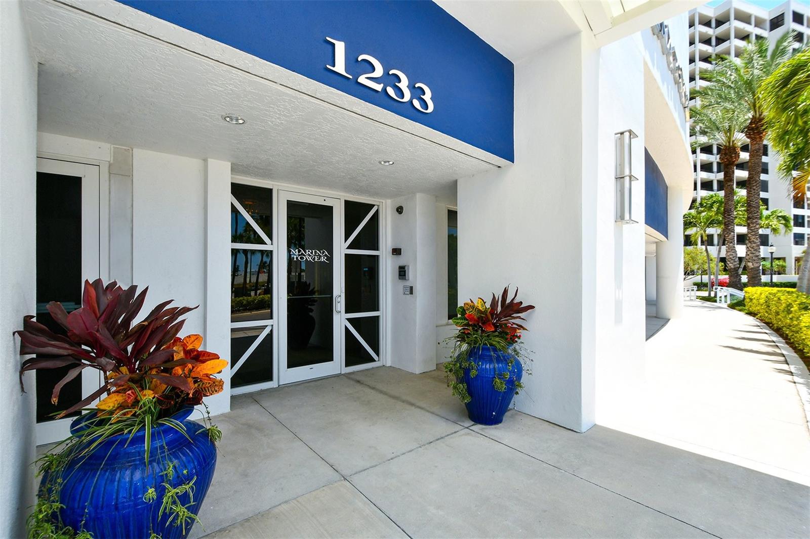 MARINA TOWER - Residential