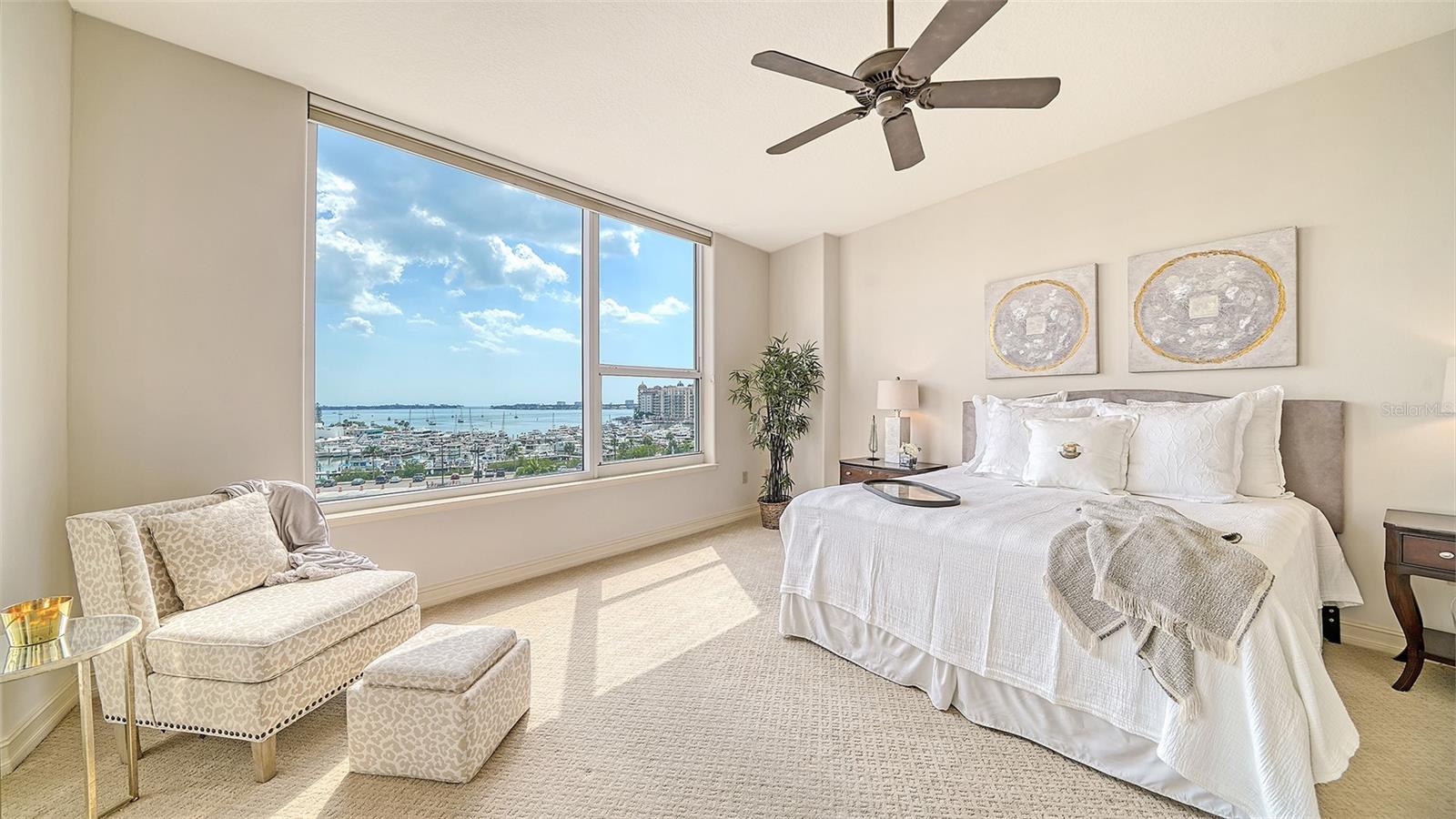 MARINA TOWER - Residential