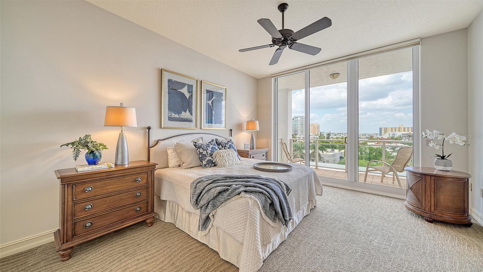 MARINA TOWER - Residential