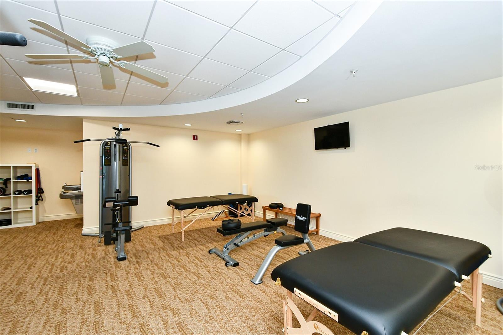 MARINA TOWER - Residential