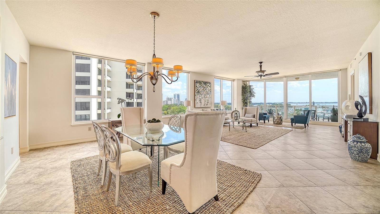 MARINA TOWER - Residential