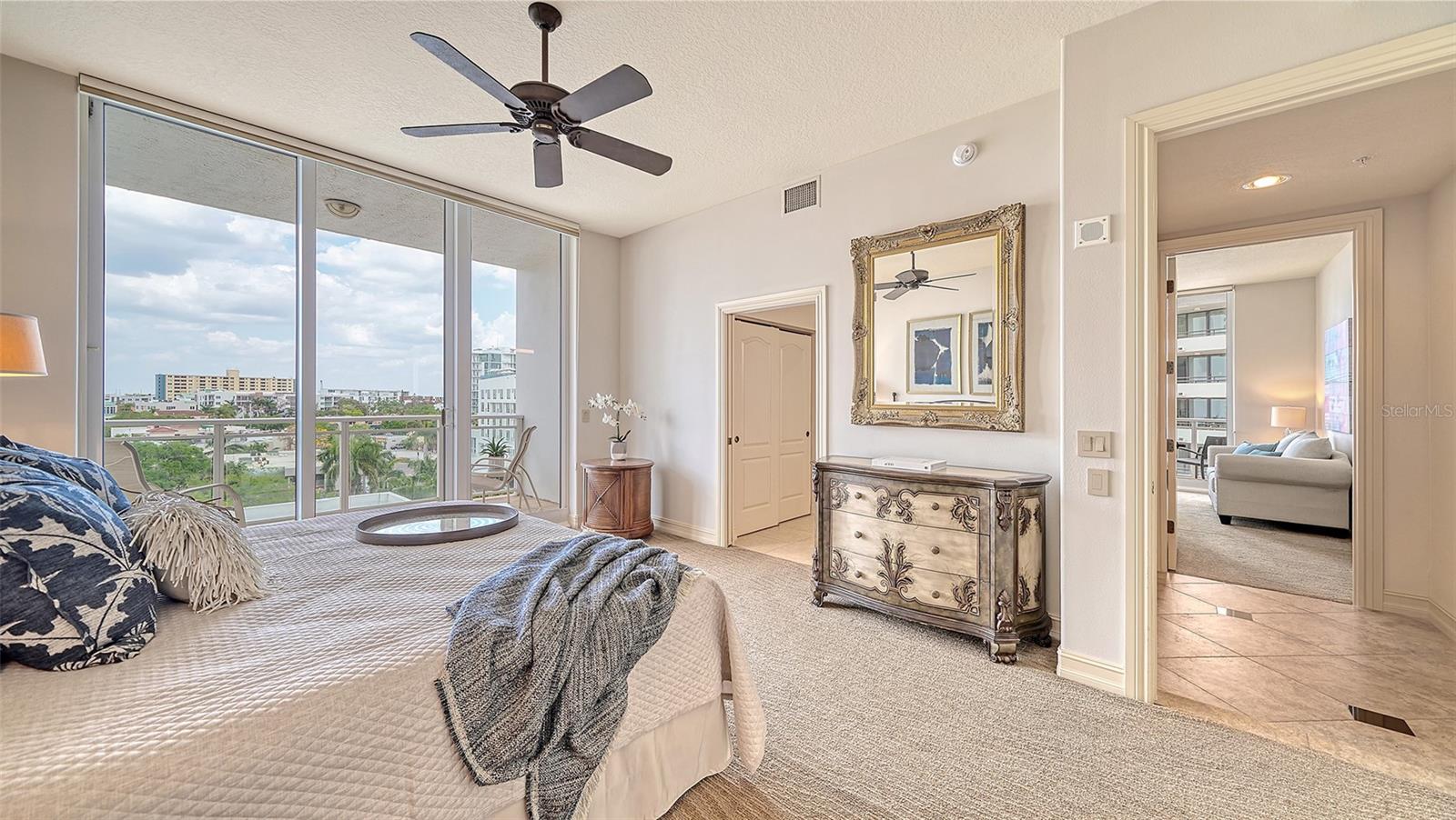 MARINA TOWER - Residential