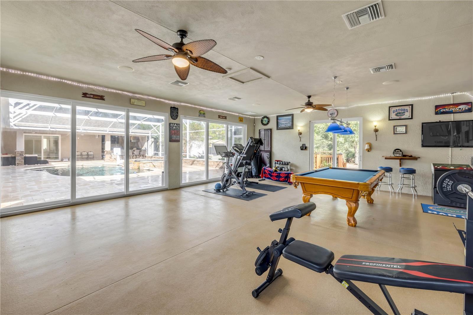 CRESTWOOD MANOR - Residential