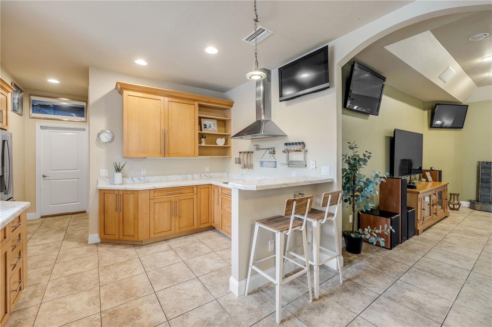 CRESTWOOD MANOR - Residential