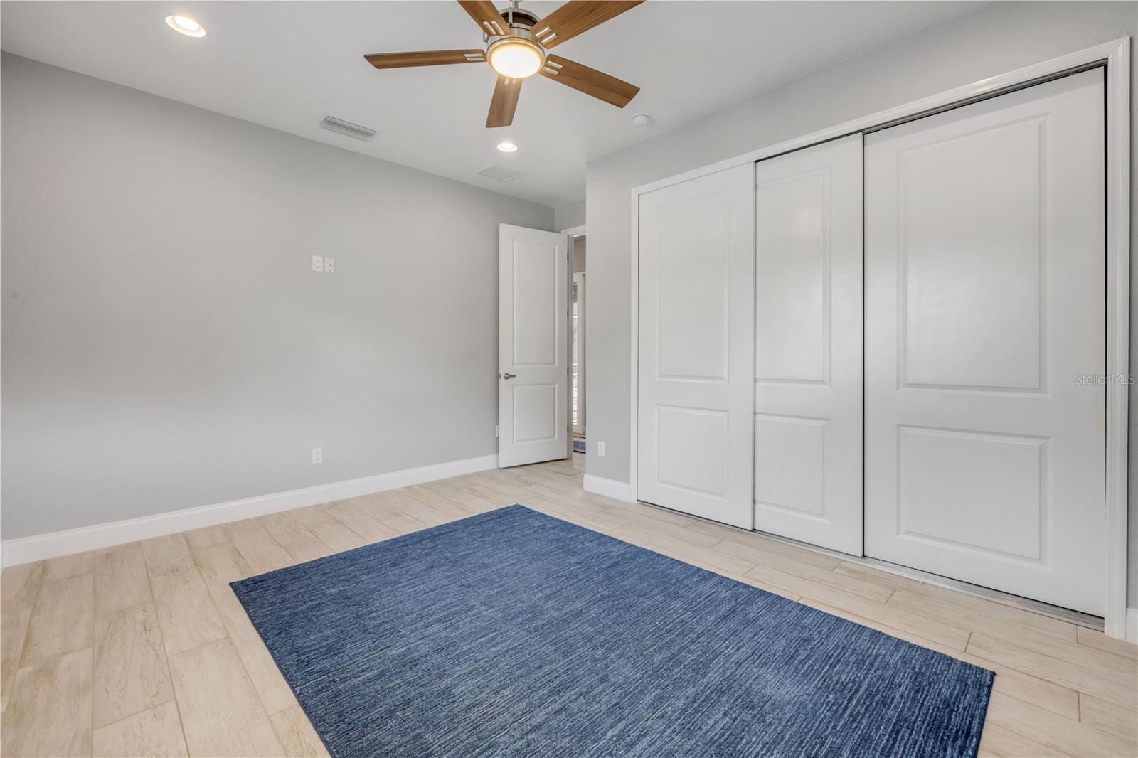 CRESTWOOD MANOR - Residential