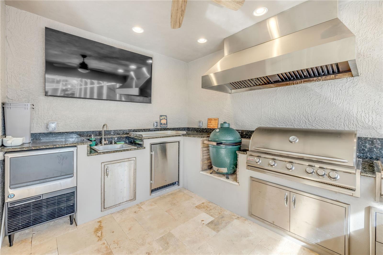 CRESTWOOD MANOR - Residential