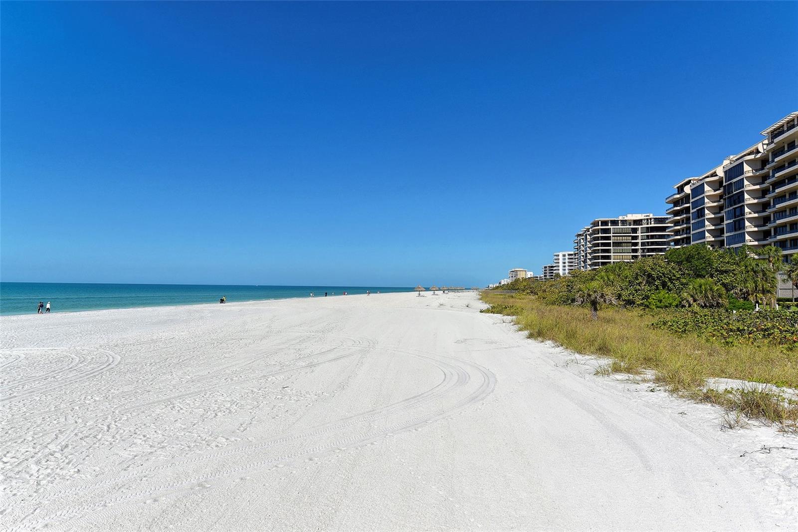 INN ON THE BEACH PH II - Residential