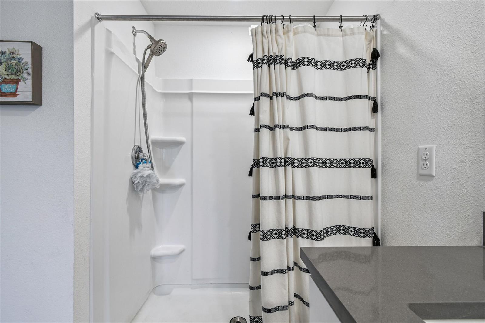 BERRY BAY SUB - Residential Lease