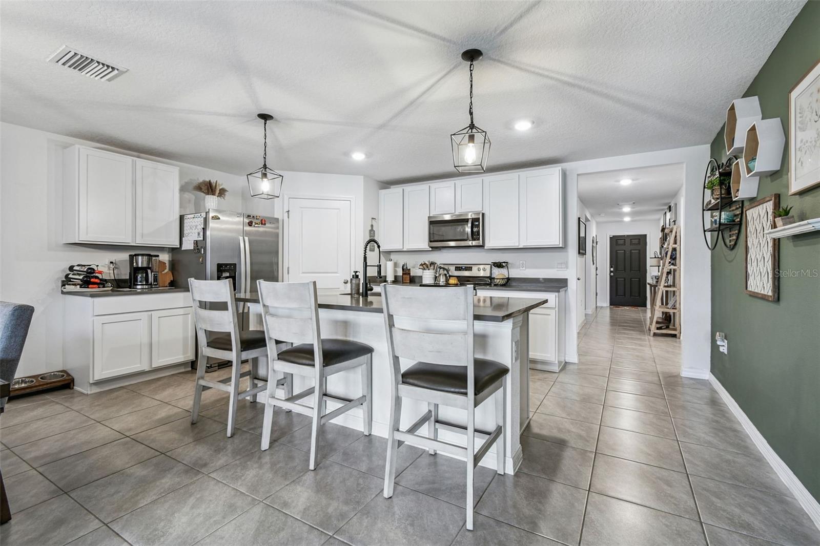 BERRY BAY SUB - Residential Lease