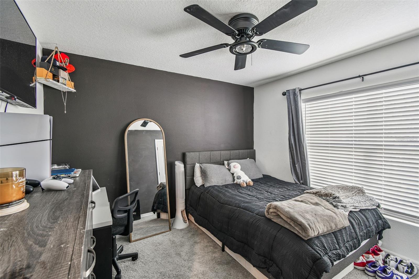 BERRY BAY SUB - Residential Lease