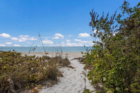 A home in LONGBOAT KEY