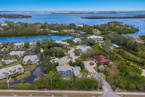 A home in LONGBOAT KEY