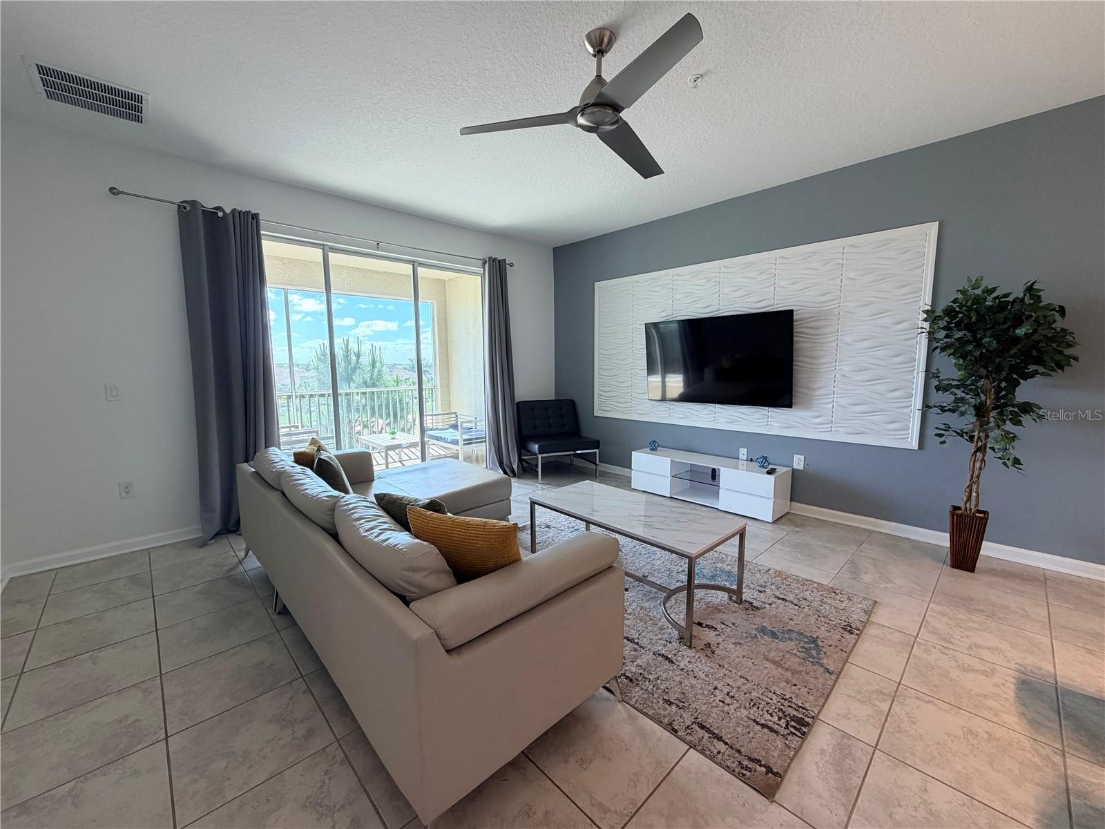 CHAMPIONSGATE CONDO 2 PH 13 & 14 - Residential