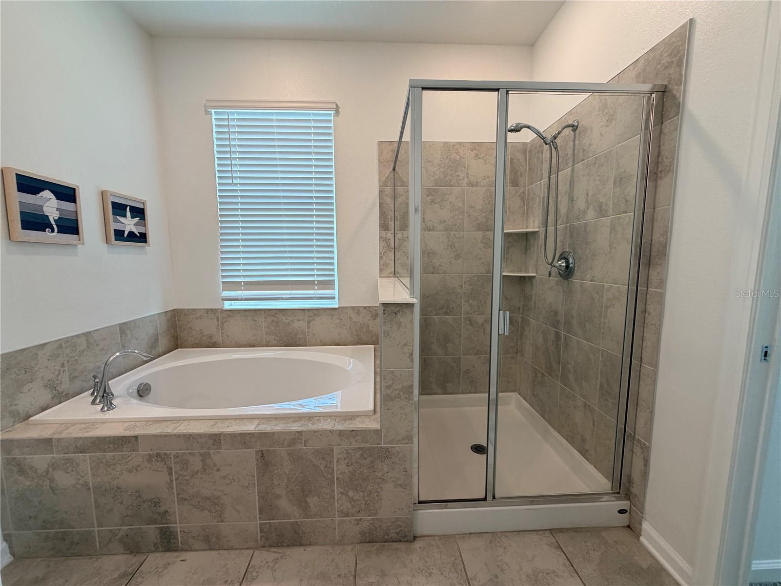 CHAMPIONSGATE CONDO 2 PH 13 & 14 - Residential