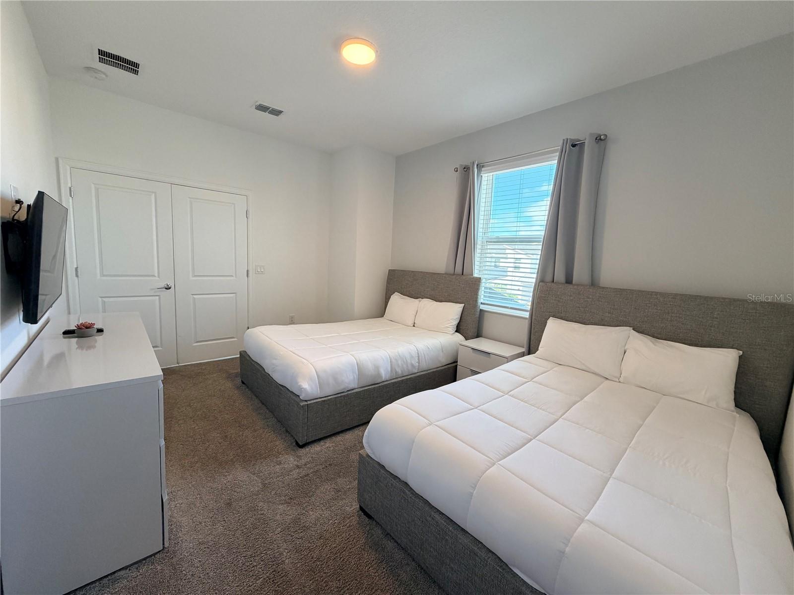 CHAMPIONSGATE CONDO 2 PH 13 & 14 - Residential