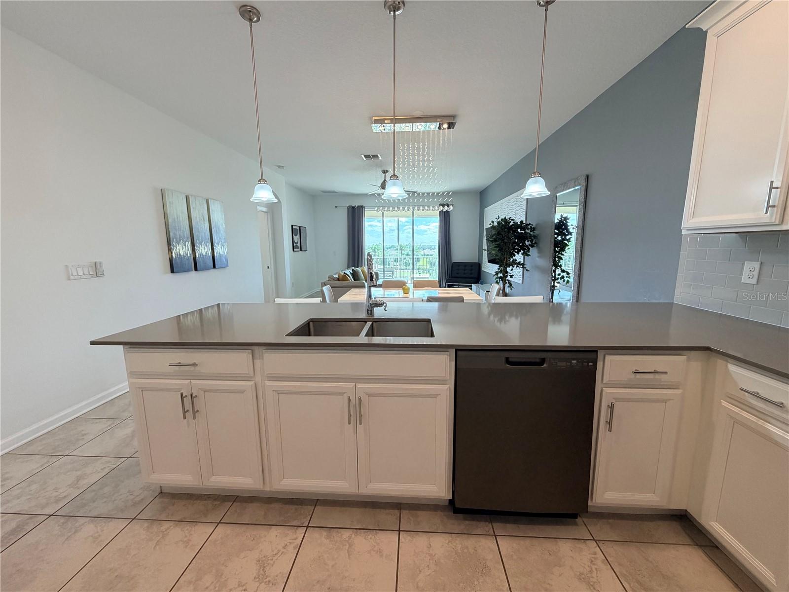 CHAMPIONSGATE CONDO 2 PH 13 & 14 - Residential