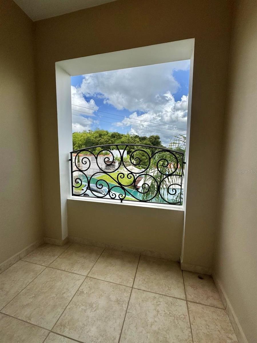 ALTURAS DE MONTE BRISAS - Residential