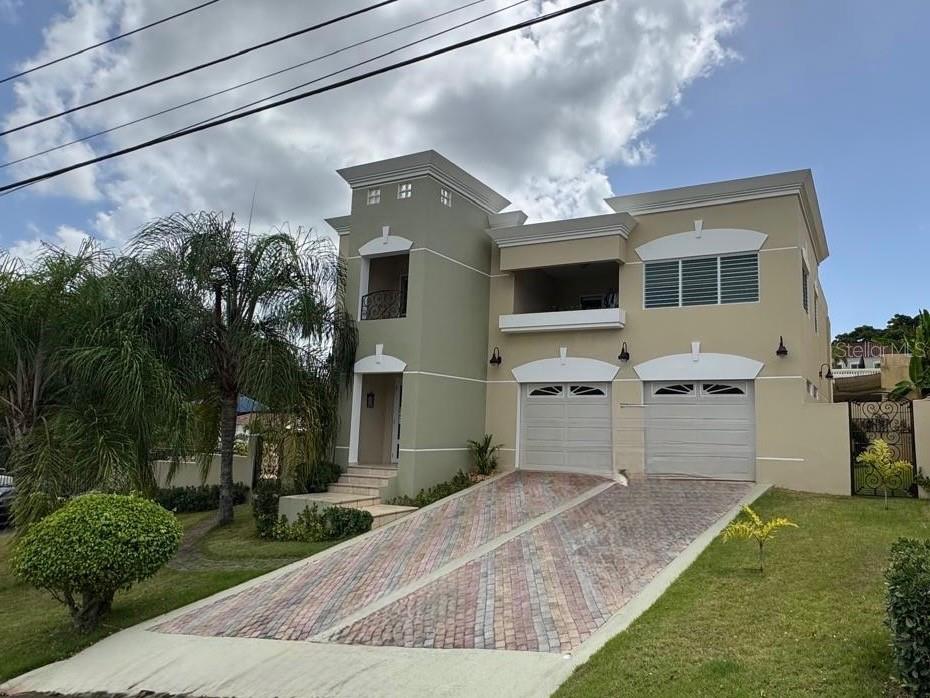 ALTURAS DE MONTE BRISAS - Residential