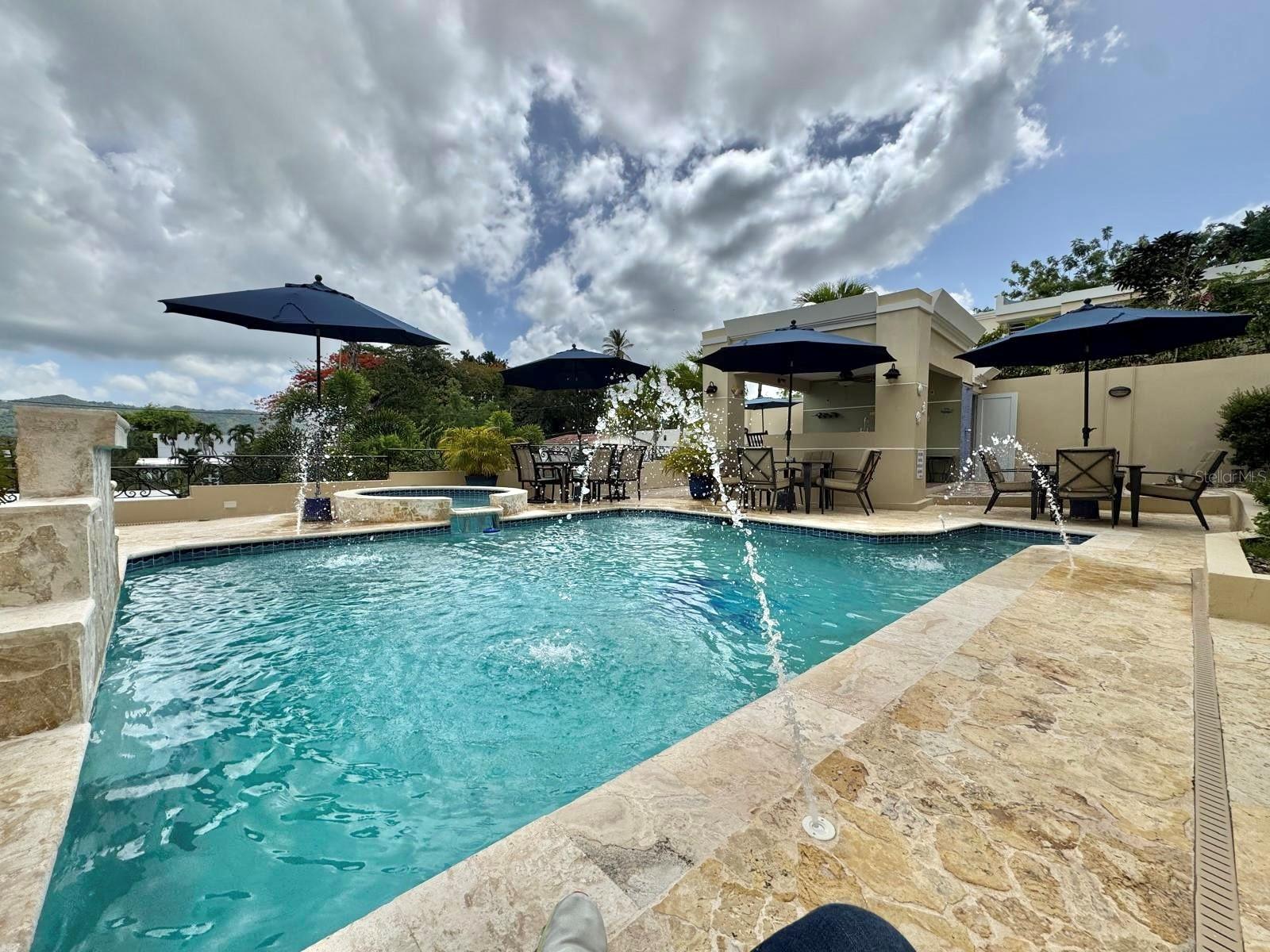 ALTURAS DE MONTE BRISAS - Residential