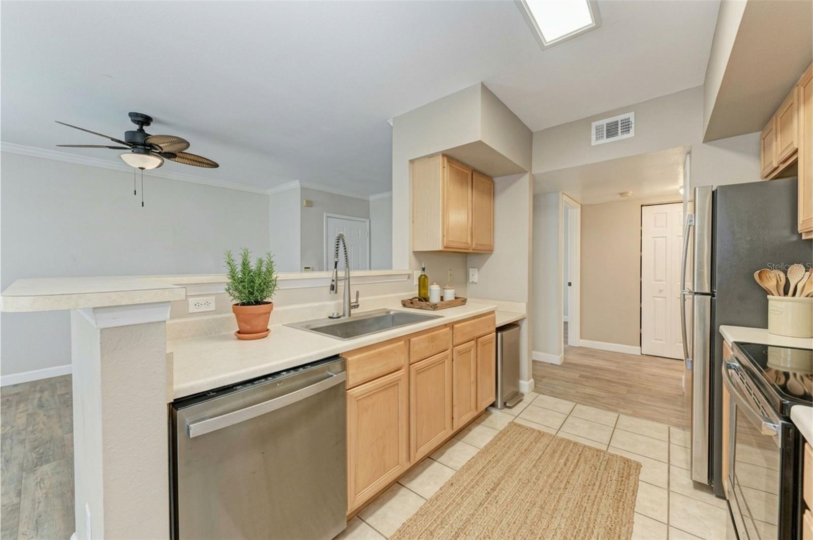 1195 VILLAGIO CIRCLE 101